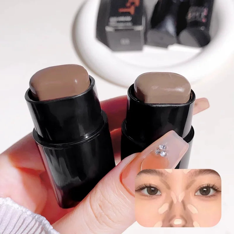 Stick contour illuminateur, ombre à paupières crème, maquillage nude naturel, effet illuminateur tridimensionnel, effet ver à soie