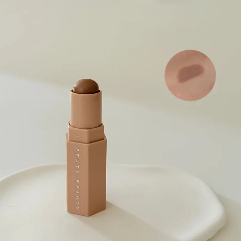 Fenty Beauty Gloss à lèvres soyeux et riche Miel Gloss à lèvres rouge Stardust Poudre compacte pour le contouring Stick illuminateur Diamond Highlighter